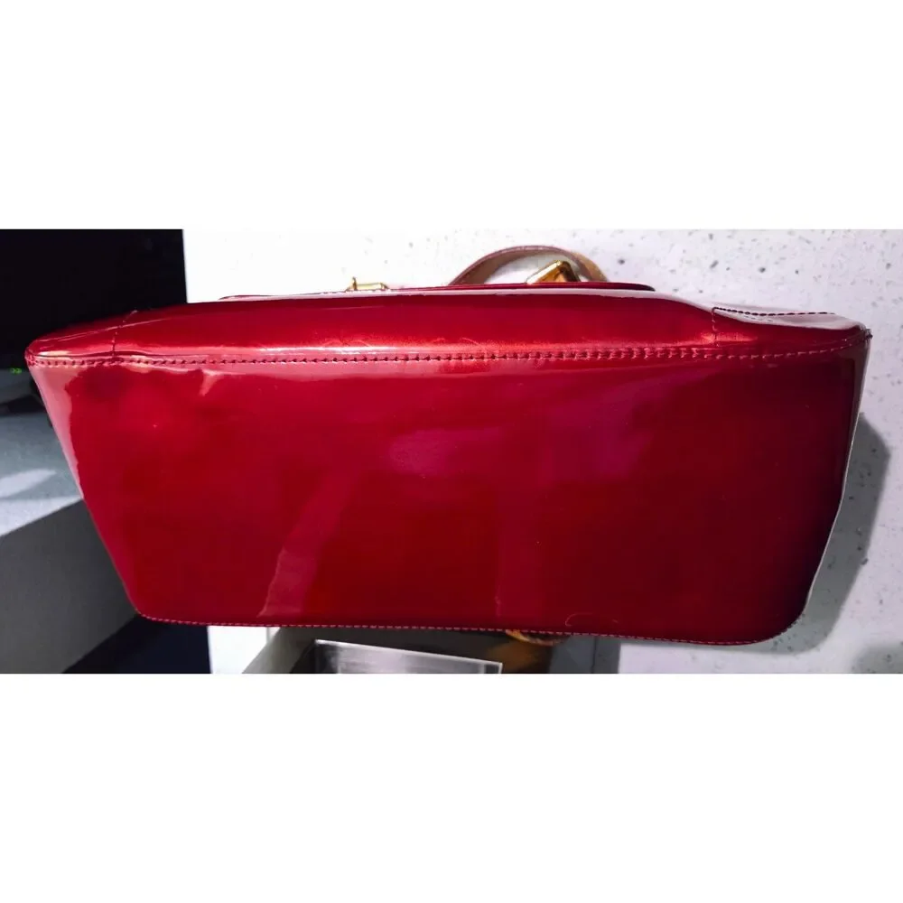 Louis Vuitton Rosewood Avenue Monogram Vernis - Pomme d'Amour vibrant candy red
